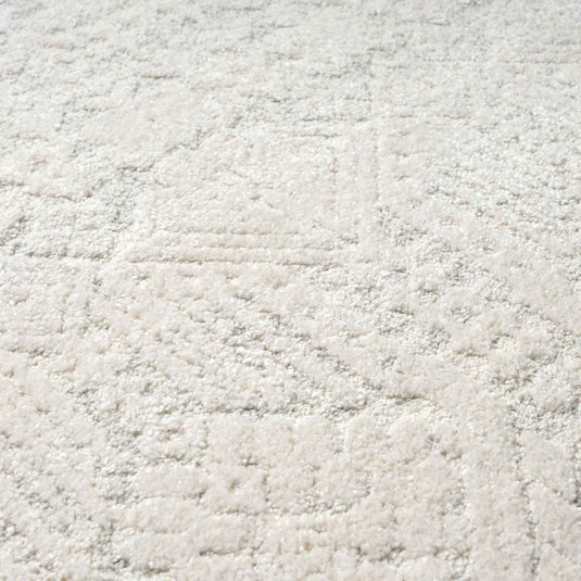 Traditional Tribal Cream 135 Area Rug