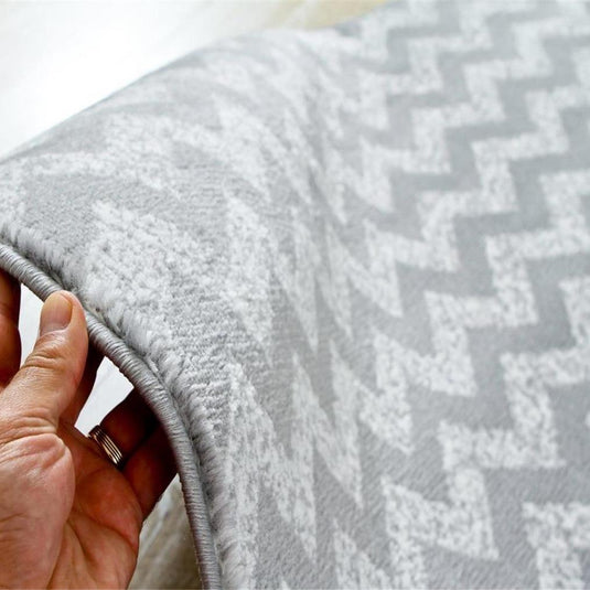 Chevron 3400 Turquoise Geometric Rug