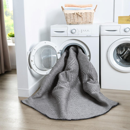 Modern Farmhouse 1942 Diamond Pattern Washable Area Rug