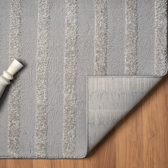 geometric-wavy-silver-area-rug