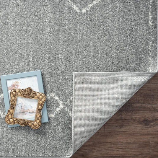 gray-moroccan-geometric-rug