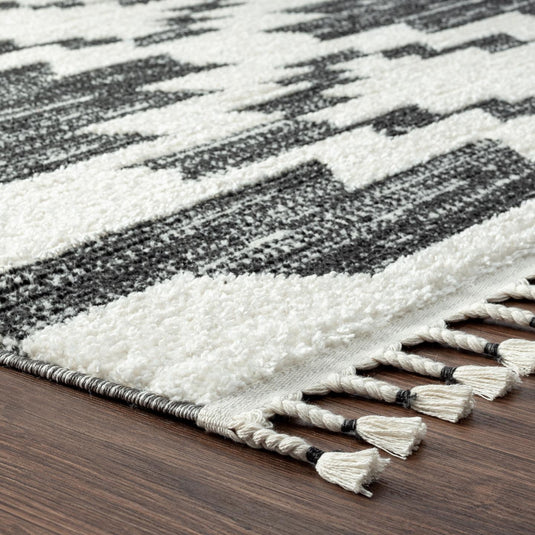 black-geometric-rug