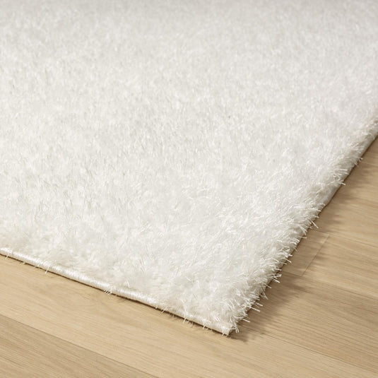 white-plush-rug