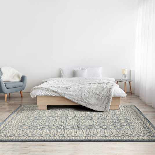Blue-Bedroom-Geometric-Rug