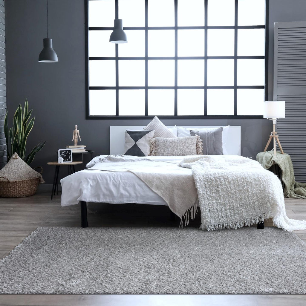 silver-gray-shag-bedroom-rug-plush
