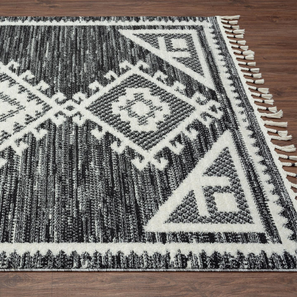 Geometric-area-rug-black