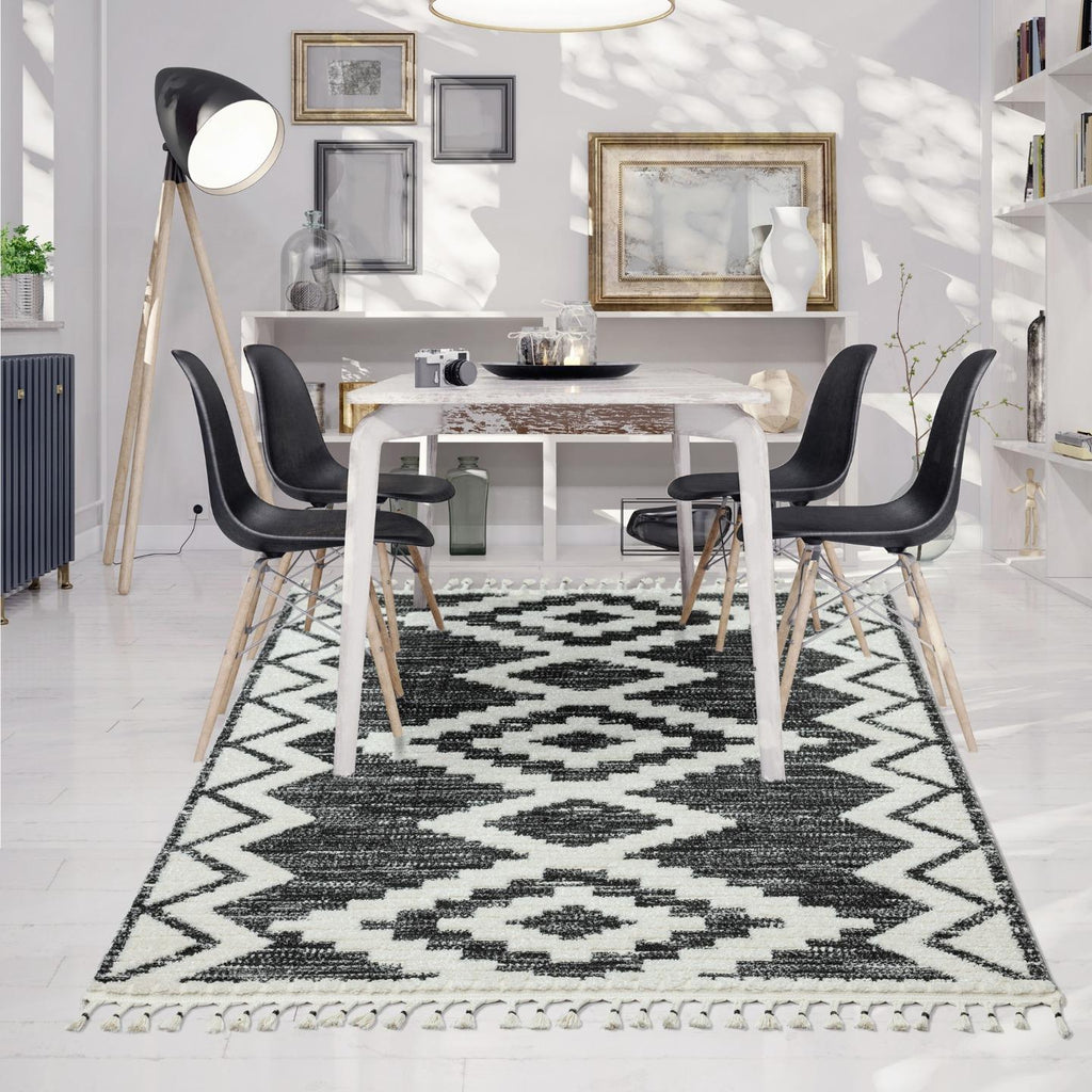 Geometric-rugs-black