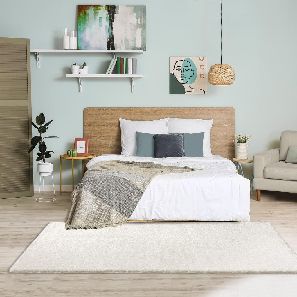 white-bedroom-solid-rug