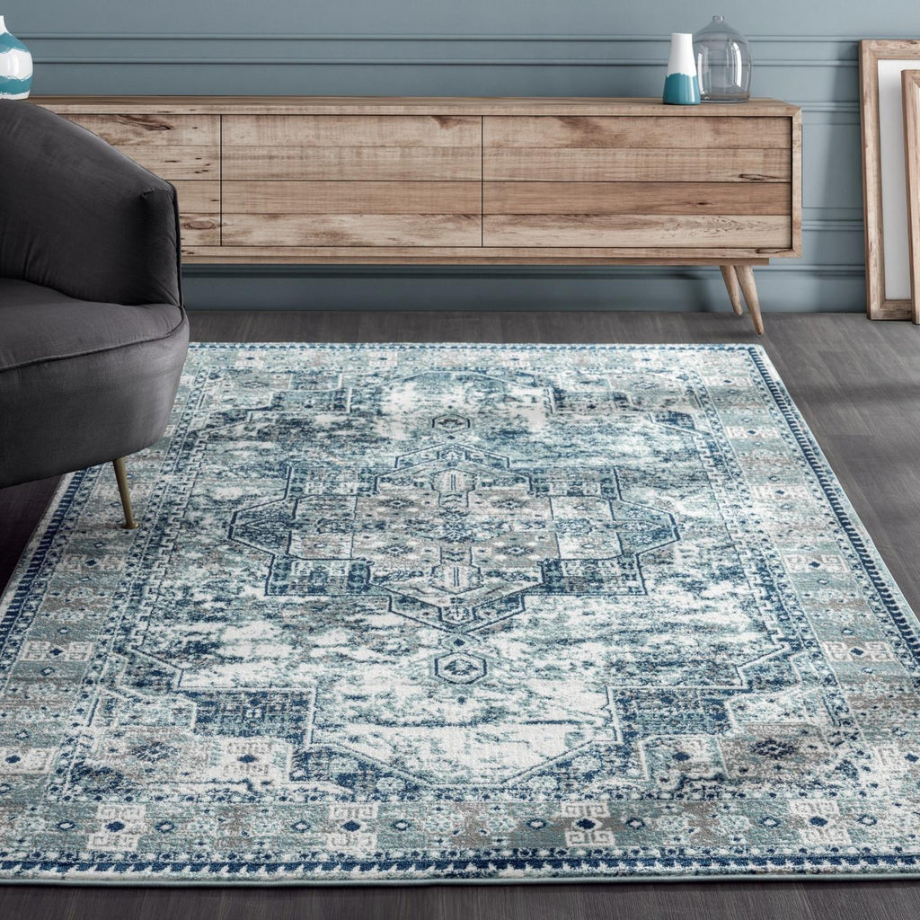 southwestern-Livingroom-blue-geometric-rug